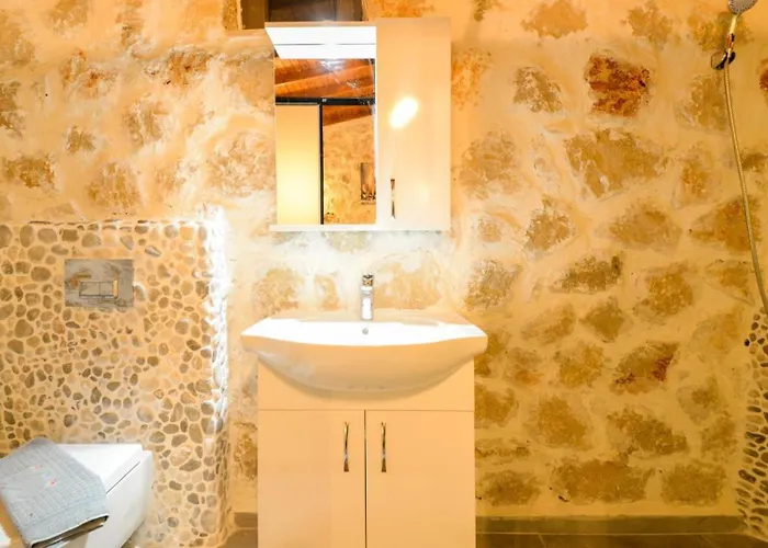 Yesilkoy 2 Bedroom * カルカン