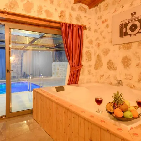 Yesilkoy 2 Bedroom - 7357