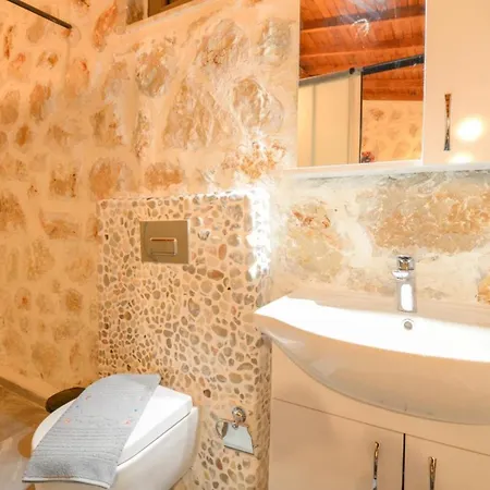 Yesilkoy 2 Bedroom - 7357