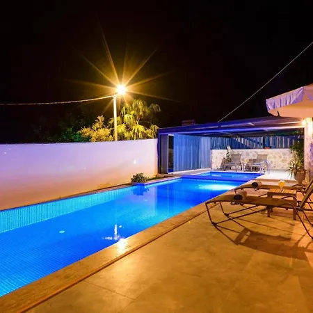 Yesilkoy 2 Bedroom - 7357