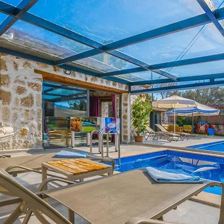 Villa Yesilkoy 2 Bedroom *