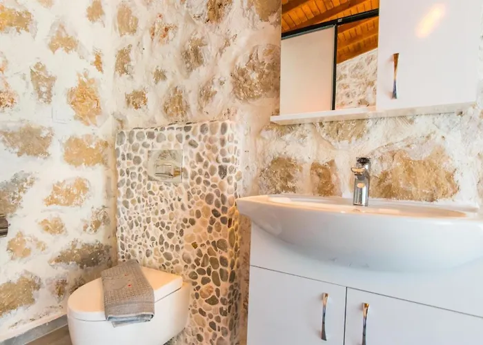 Yesilkoy 2 Bedroom فيلة