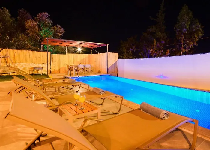 Yesilkoy 2 Bedroom فيلة كالكان