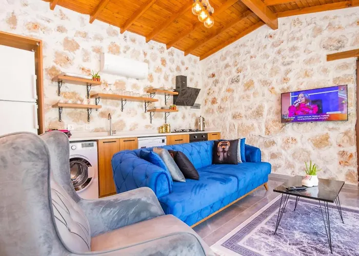 Yesilkoy 2 Bedroom فيلة *