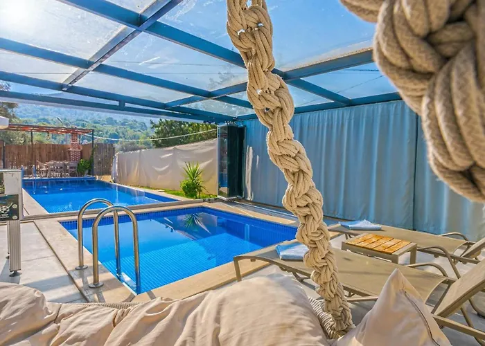 Yesilkoy 2 Bedroom فيلة *