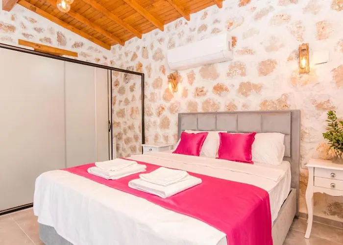 Yesilkoy 2 Bedroom فيلة كالكان